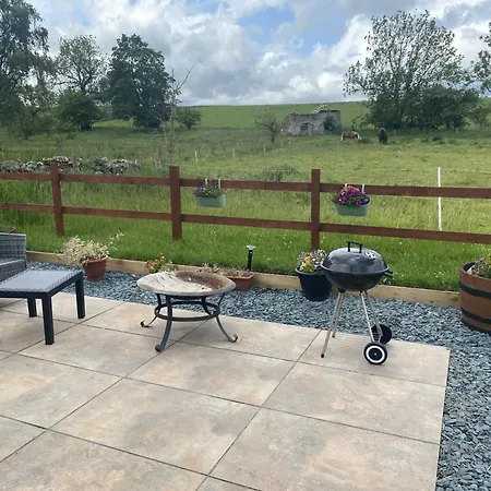 Sunset Snug - Hot Tub Hire Available Contact Host *