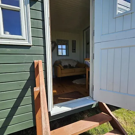 Sunset Snug - Hot Tub Hire Available Contact Host Holiday home *